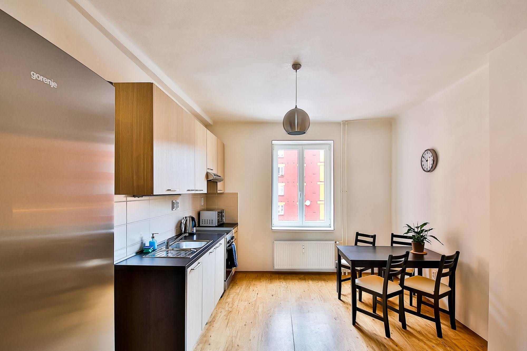Vitom Apartments Ostrava Bagian luar foto